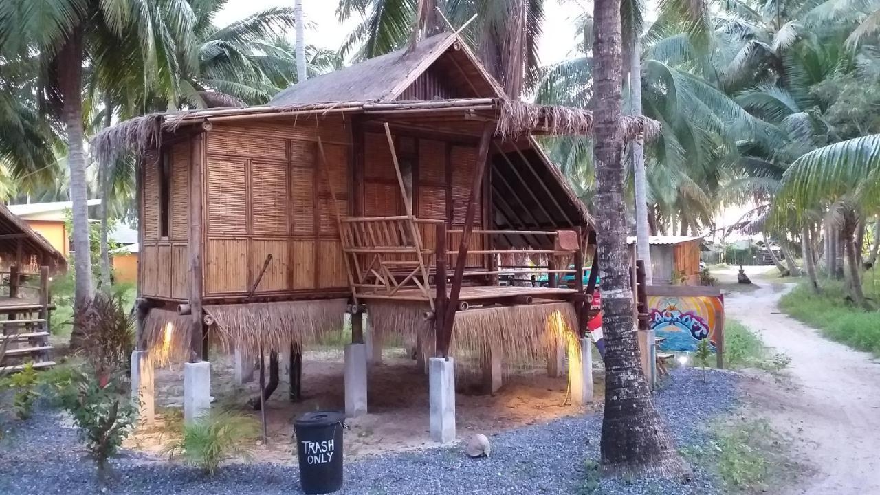 Seacroft Bamboo Village Hinkong Bagian luar foto